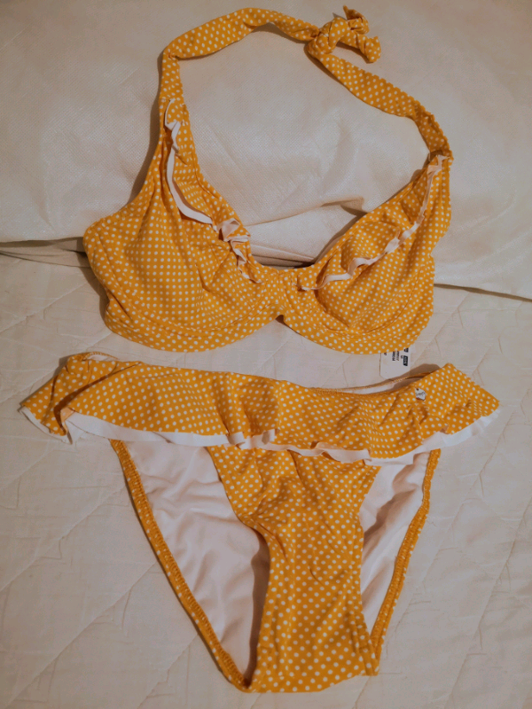 32e swimming costume